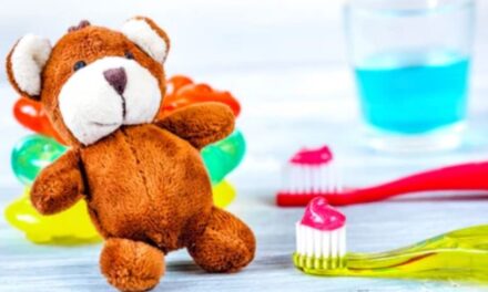 Choosing a Toothbrush, Toothpaste & Mouthwash for Kids