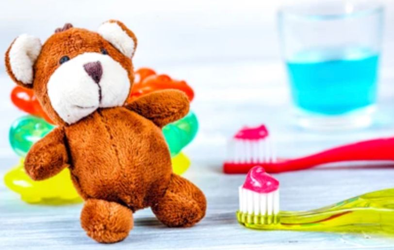 Choosing a Toothbrush, Toothpaste & Mouthwash for Kids